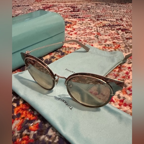 Tiffany & Co TF 3061 Sunglasses - Picture 2 of 4